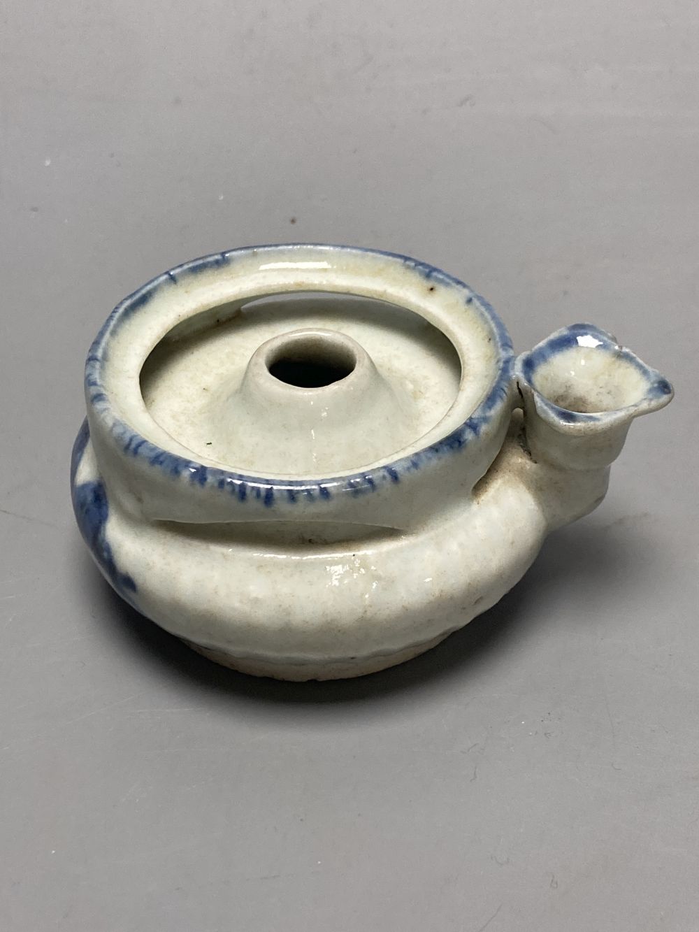 A group of mixed Chinese ceramics